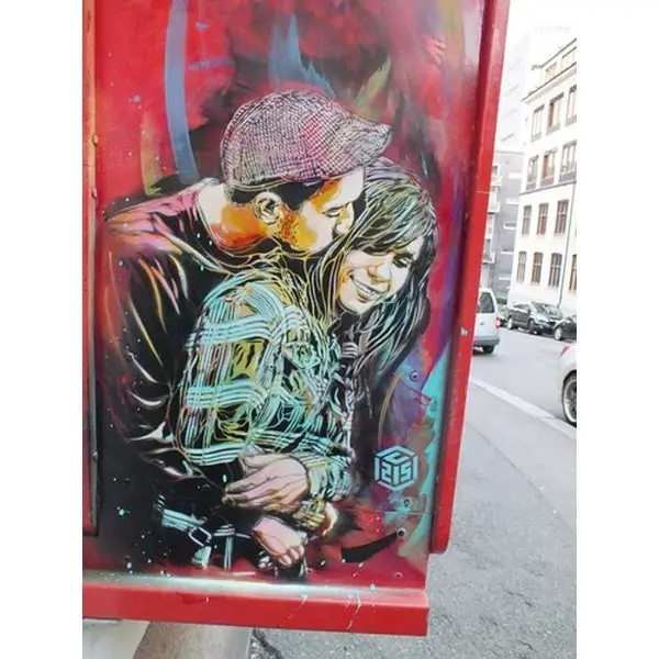 graffitis romanticos - pareja