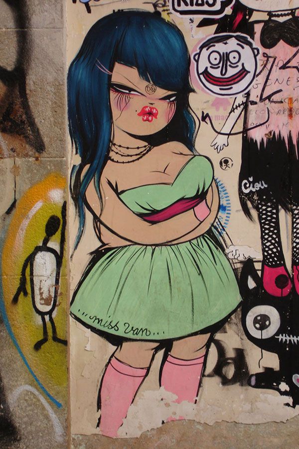 Graffitis de Mujeres- cara brava